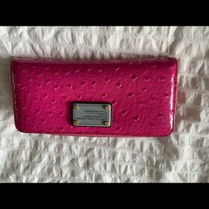 Broken zipped Marc jacobs wallet